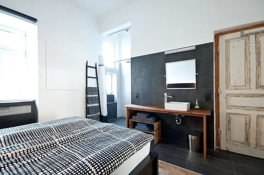 Apartment Zentrales & Modernes City-Apartment Graz Austria
